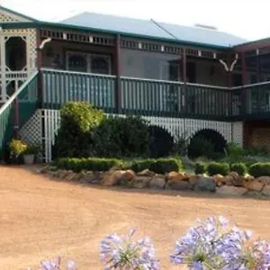Gooromon Park Cottages, Canberra Bed & Breakfast